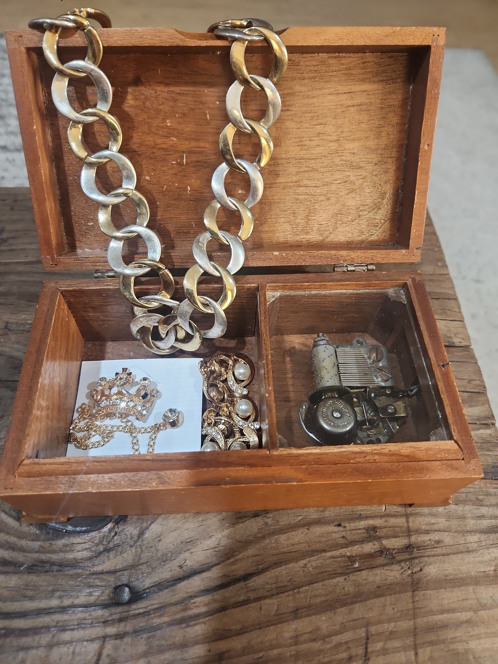 Wooden VTG.Music BoxChunky Link Necklace - Women Jewelry